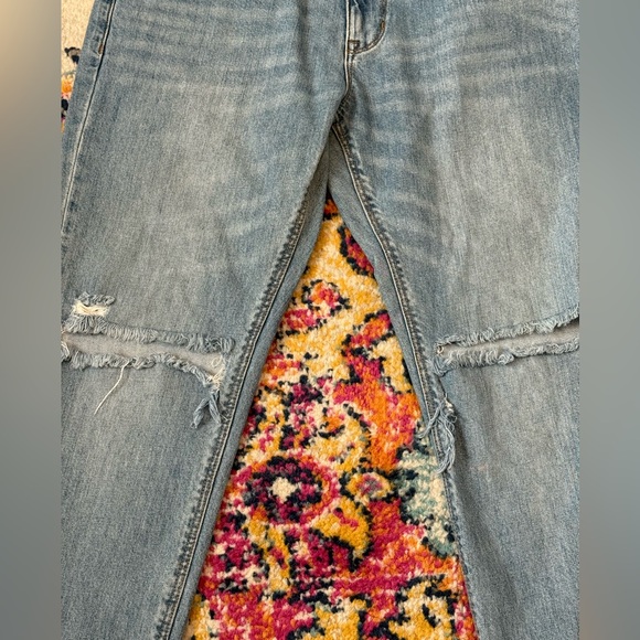 Res Denim Low Rise Romeo Distressed Jean - Picture 4 of 9